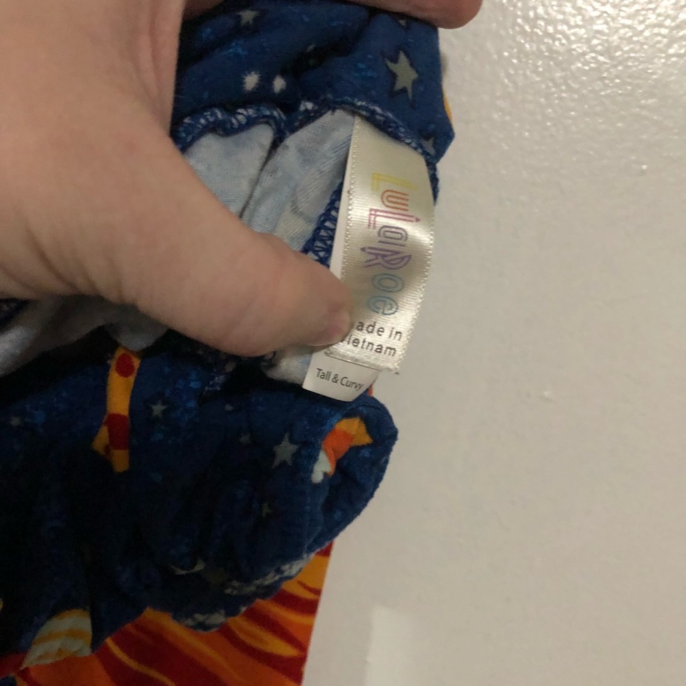Tall and Curvy LuLaRoe leggings